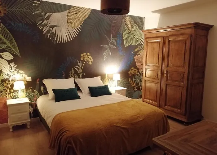 Le Domaine De Pivette Bed & Breakfast Avranches