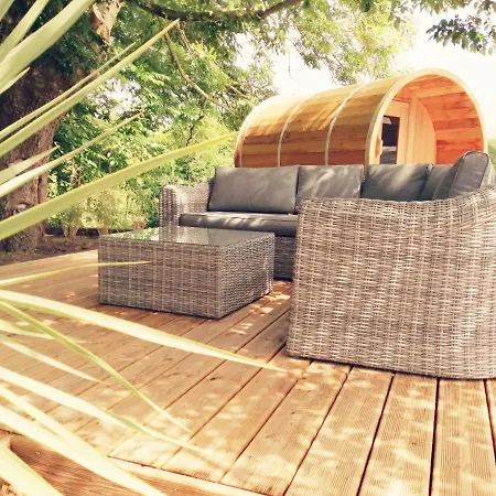 Le Domaine De Pivette 住宿加早餐酒店 3*