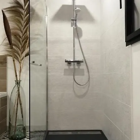 Le Domaine De Pivette 3*