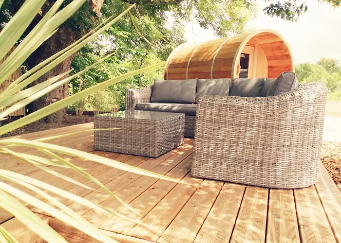 Le Domaine De Pivette Bed & Breakfast 3*