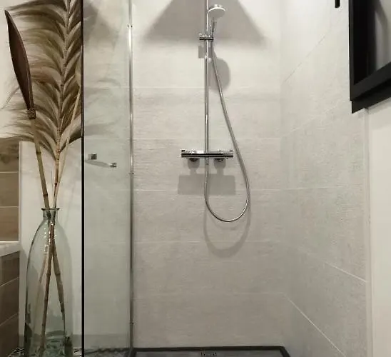 Le Domaine De Pivette 3*